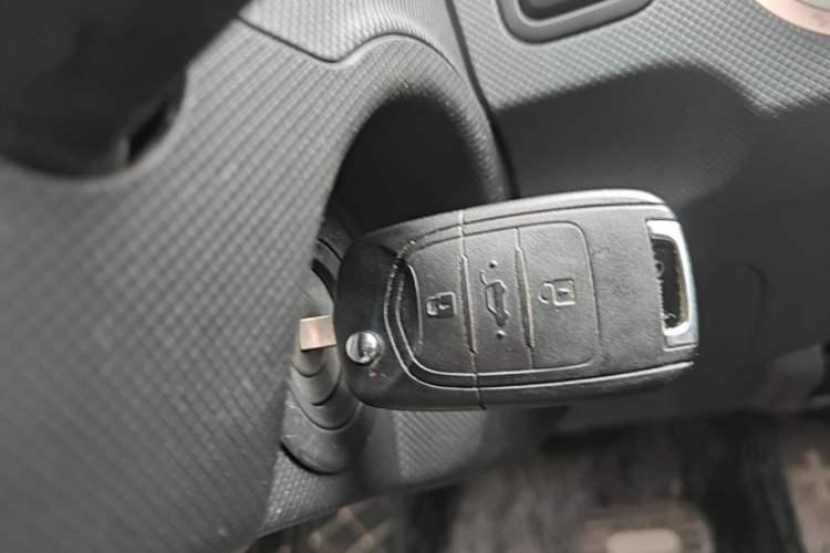Used Wuling Hongguang MINIEV 2021 Macaron Premium Model – Lithium Iron Phosphate Vehicle Key