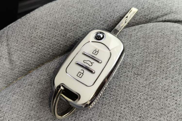 Used Wuling Hongguang MINIEV 2021 Macaron Premium Model – Lithium-NMC Vehicle Key