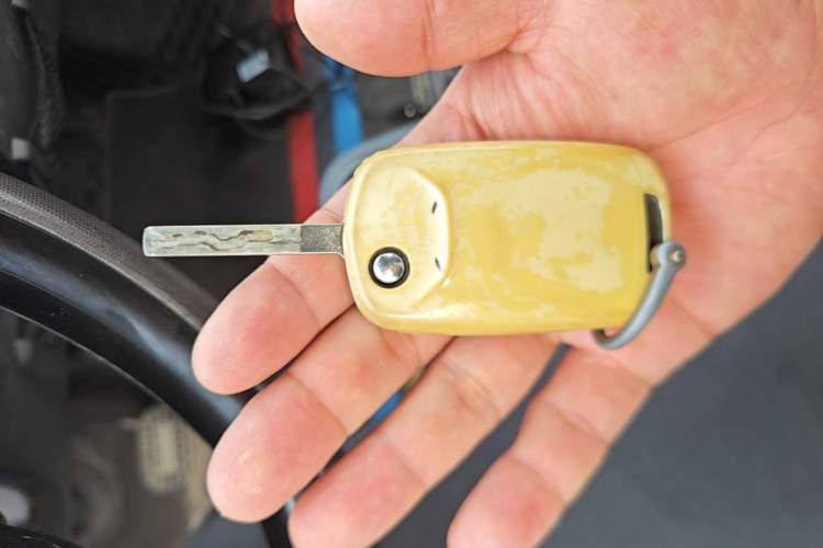 Used Wuling Hongguang MINIEV 2021 Macaron Fashion Edition Lithium-Ion Battery Vehicle Key