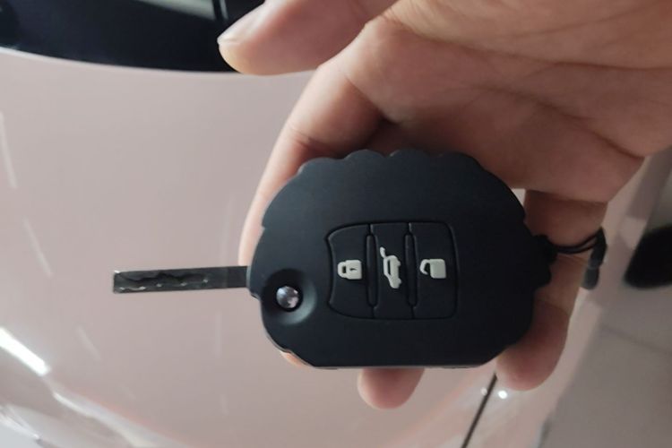 Used Wuling Hongguang MINIEV 2021 Macaron Fashion Model Lithium Iron Phosphate Vehicle Key