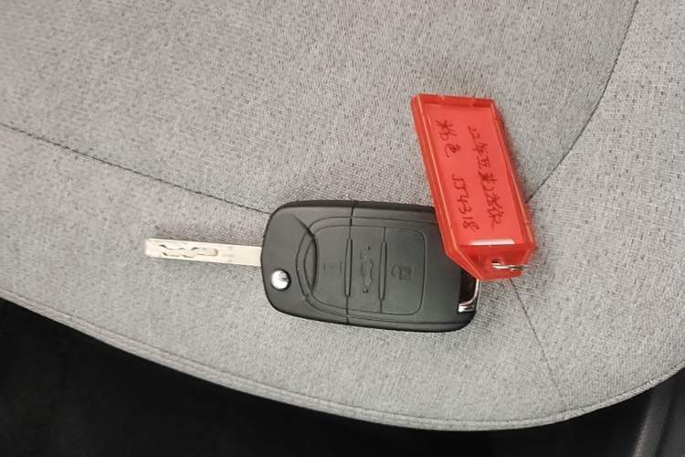 Used Wuling Hongguang MINIEV 2021 Macaron Fashion Edition Lithium-Ion Battery Vehicle Key