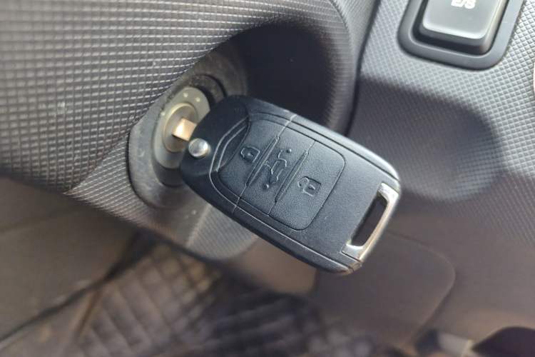 Used Wuling Hongguang MINIEV 2021 Macaron Premium Model – Lithium Iron Phosphate Vehicle Key