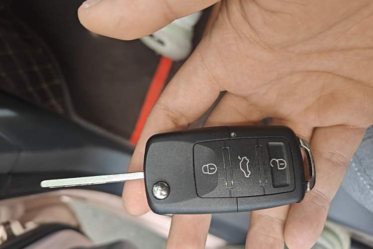 Used Wuling Hongguang MINIEV 2021 Macaron Premium Model – Lithium-NMC Vehicle Key
