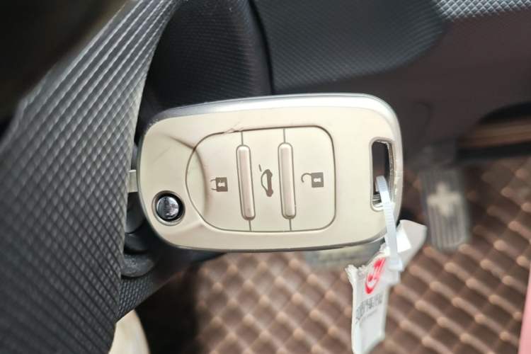 Used Wuling Hongguang MINIEV 2021 Macaron Premium Model – Lithium Iron Phosphate Vehicle Key
