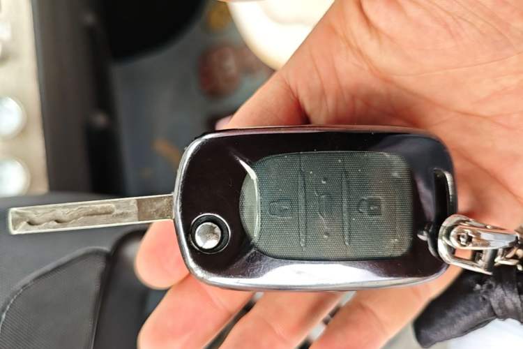 Used Wuling Hongguang MINIEV 2021 Macaron Premium Model – Lithium Iron Phosphate Vehicle Key