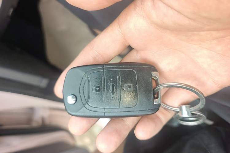 Used Wuling Hongguang MINIEV 2021 Macaron Fashion Edition Lithium-Ion Battery Vehicle Key
