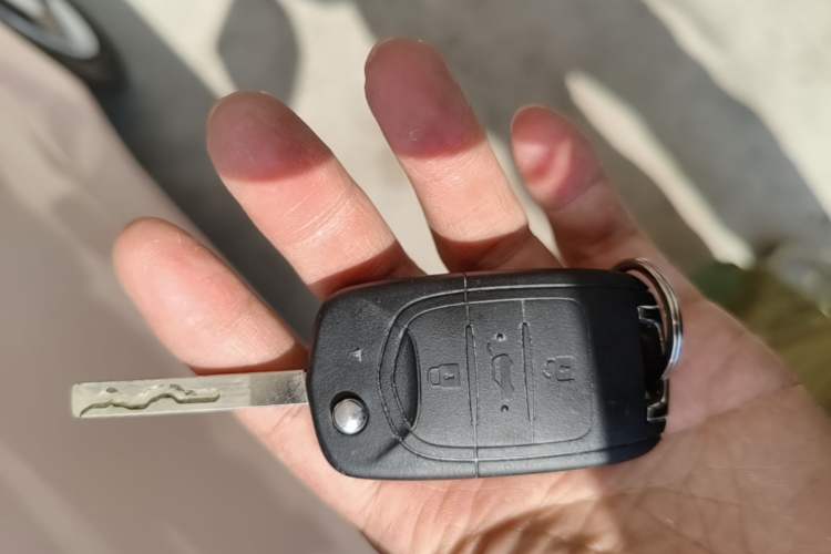 Used Wuling Hongguang MINIEV 2021 Macaron Premium Model – Lithium Iron Phosphate Vehicle Key