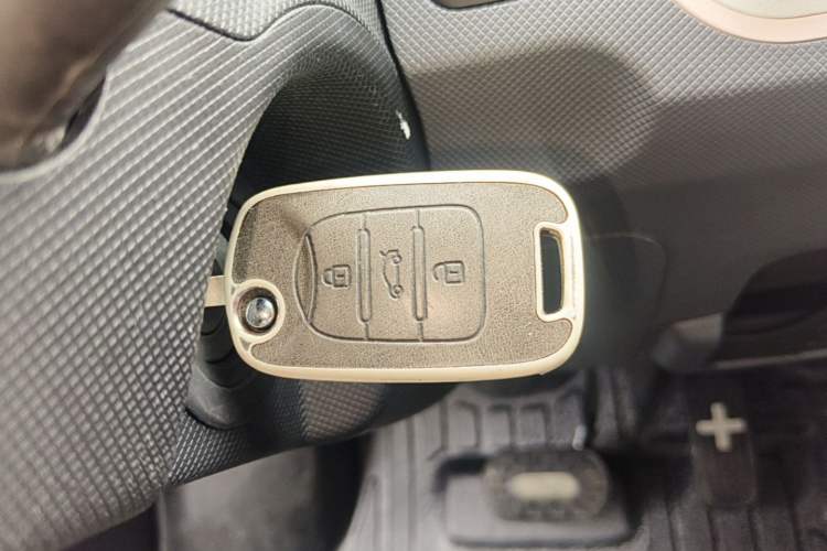 Used Wuling Hongguang MINIEV 2021 Macaron Premium Model – Lithium Iron Phosphate Vehicle Key