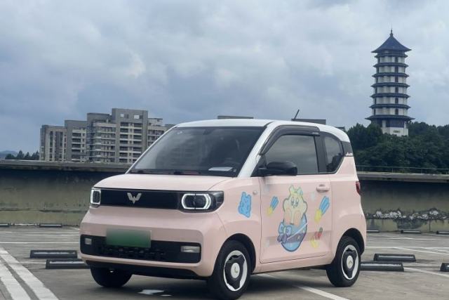 Used Wuling Hongguang MINIEV 2021 Macaron Premium Model – Lithium Iron Phosphate