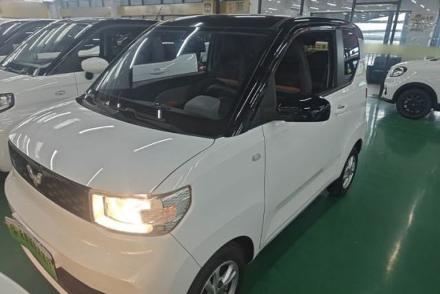 Ojetý Wuling Hongguang MINIEV 2021 Macaron Premium Model – Lithium Iron Phosphate