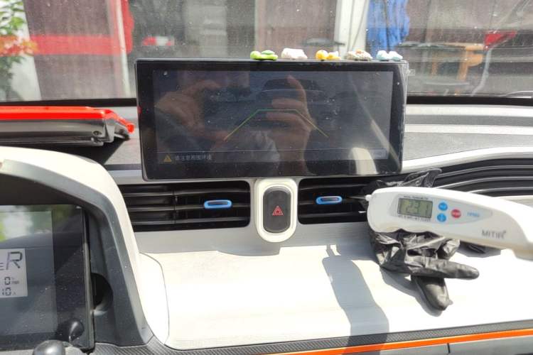 Used Wuling Hongguang MINIEV 2021 Macaron Sandwich Model 120 km Lithium NMC Audio And AC Panel