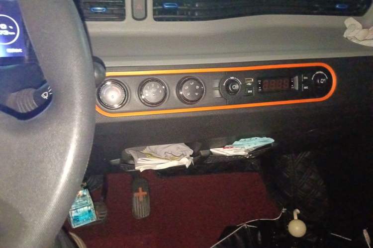 Used Wuling Hongguang MINIEV 2021 Macaron Fashion Model Lithium Iron Phosphate Audio And AC Panel