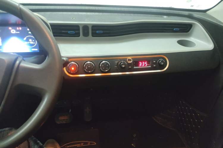 Used Wuling Hongguang MINIEV 2021 Macaron Fashion Edition Lithium-Ion Battery Audio And AC Panel