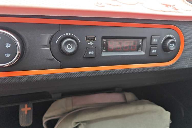 Used Wuling Hongguang MINIEV 2021 Macaron Fashion Edition Lithium-Ion Battery Audio And AC Panel