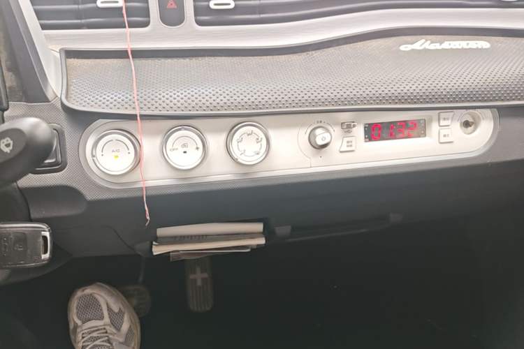 Used Wuling Hongguang MINIEV 2021 Macaron Fashion Edition Lithium-Ion Battery Audio And AC Panel