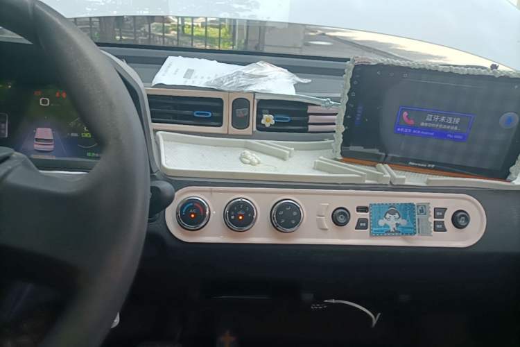 Used Wuling Hongguang MINIEV 2021 Macaron Premium Model – Lithium-NMC Audio And AC Panel