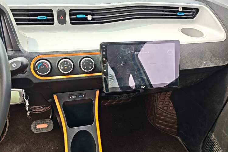 Used Wuling Hongguang MINIEV 2021 Macaron Fashion Edition Lithium-Ion Battery Audio And AC Panel
