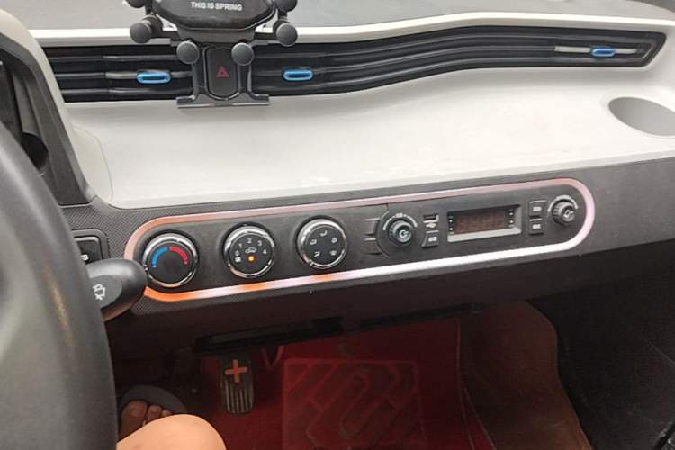 Used Wuling Hongguang MINIEV 2021 Macaron Fashion Model Lithium Iron Phosphate Audio And AC Panel