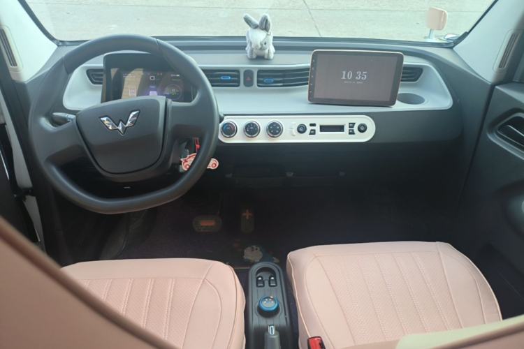 Used Wuling Hongguang MINIEV 2021 Macaron Premium Model – Lithium Iron Phosphate Center Console