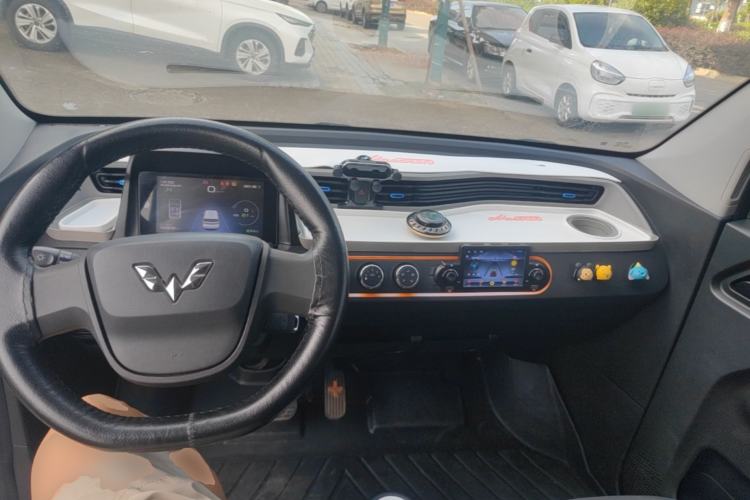 Used Wuling Hongguang MINIEV 2021 Macaron Premium Model – Lithium Iron Phosphate Center Console