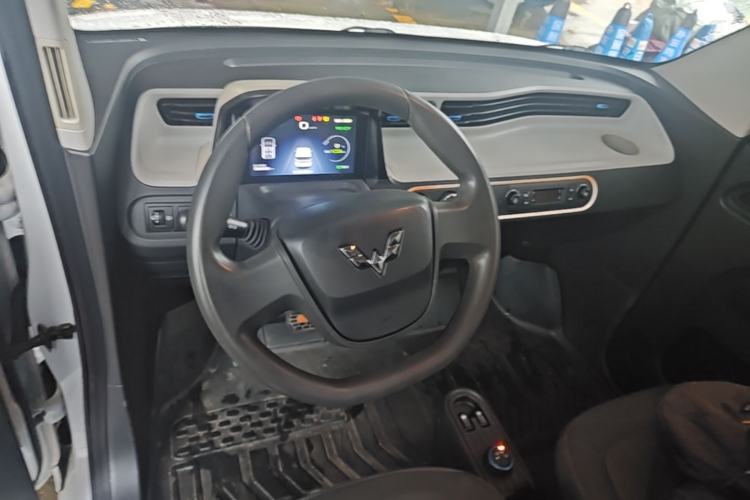 Used Wuling Hongguang MINIEV 2021 Macaron Fashion Edition Lithium-Ion Battery Center Console