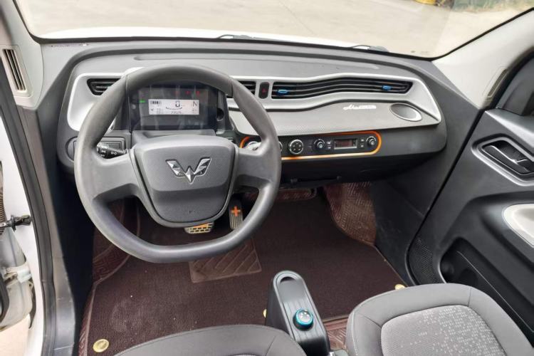 Used Wuling Hongguang MINIEV 2021 Macaron Fashion Edition Lithium-Ion Battery Center Console