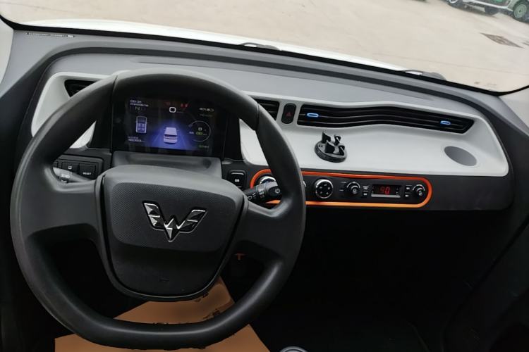 Used Wuling Hongguang MINIEV 2021 Macaron Premium Model – Lithium-NMC Center Console
