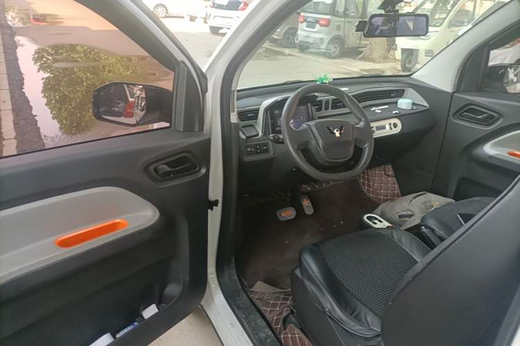 Used Wuling Hongguang MINIEV 2021 Macaron Premium Model – Lithium-NMC Driver Seat