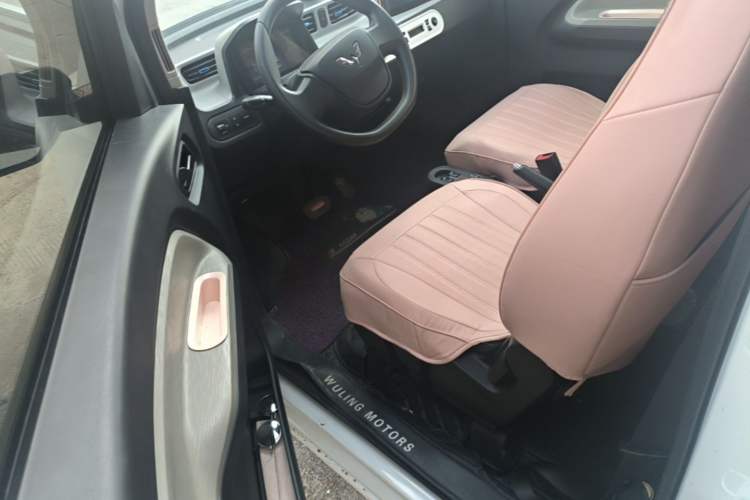 Used Wuling Hongguang MINIEV 2021 Macaron Premium Model – Lithium Iron Phosphate Driver Seat