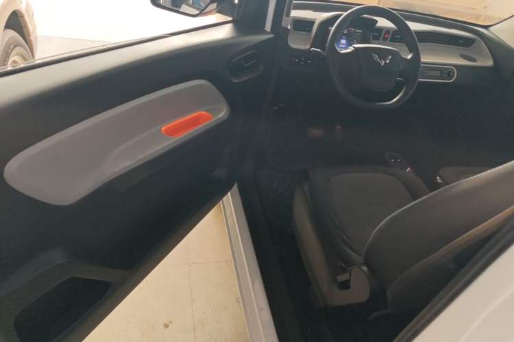Used Wuling Hongguang MINIEV 2021 Macaron Premium Model – Lithium Iron Phosphate Driver Seat