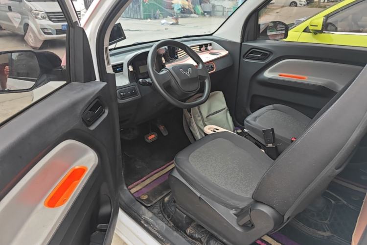 Used Wuling Hongguang MINIEV 2021 Macaron Fashion Edition Lithium-Ion Battery Driver Seat