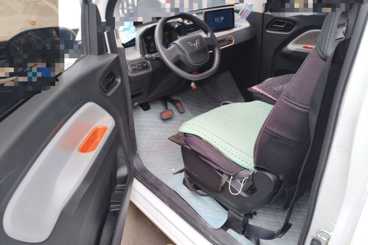 Used Wuling Hongguang MINIEV 2021 Macaron Fashion Edition Lithium-Ion Battery Driver Seat