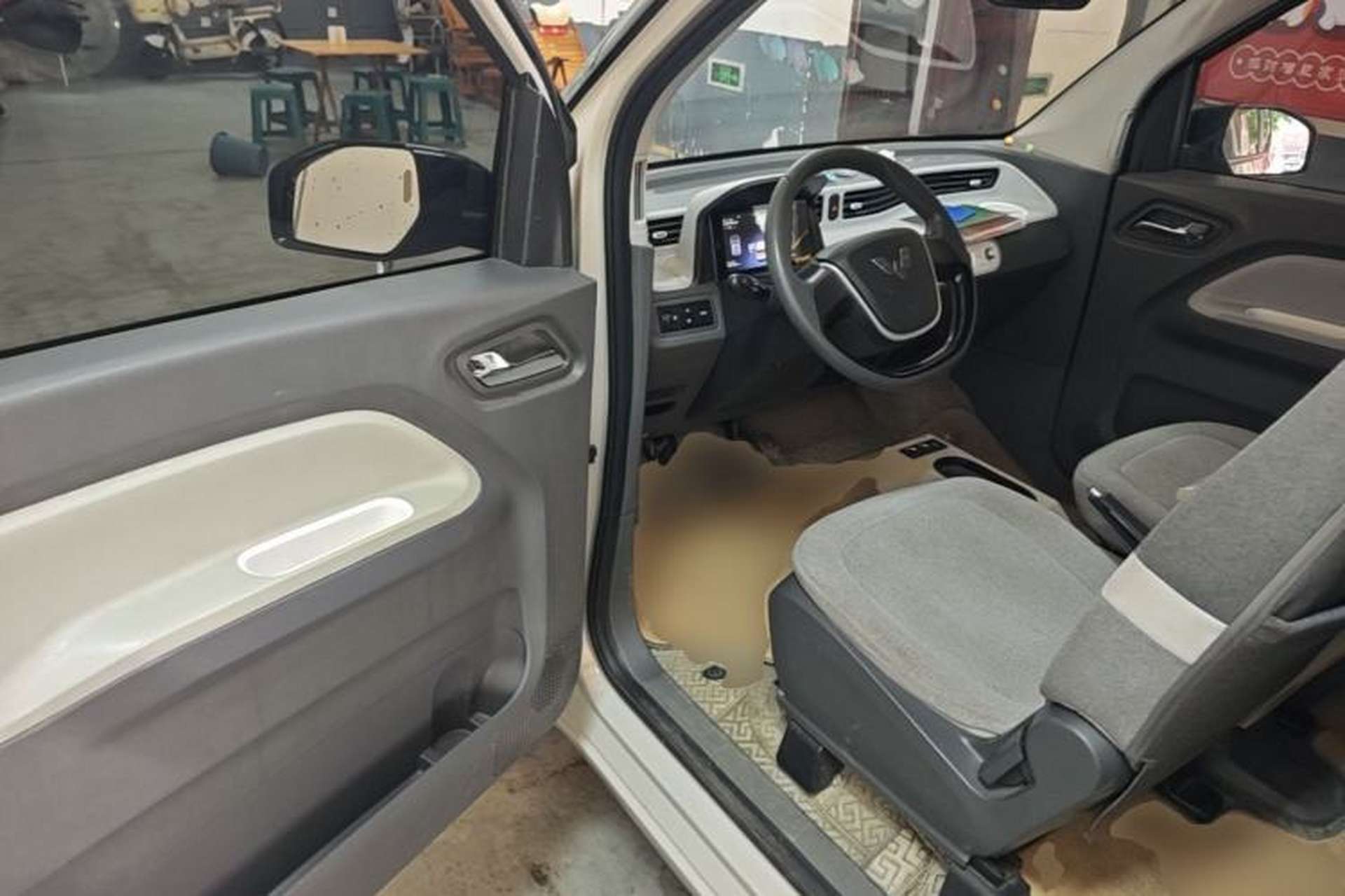 Used Wuling Hongguang MINIEV 2021 Macaron Premium Model – Lithium Iron Phosphate Driver Seat