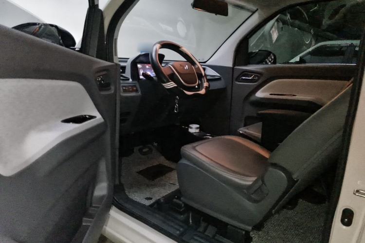 Used Wuling Hongguang MINIEV 2021 Macaron Premium Model – Lithium Iron Phosphate Driver Seat