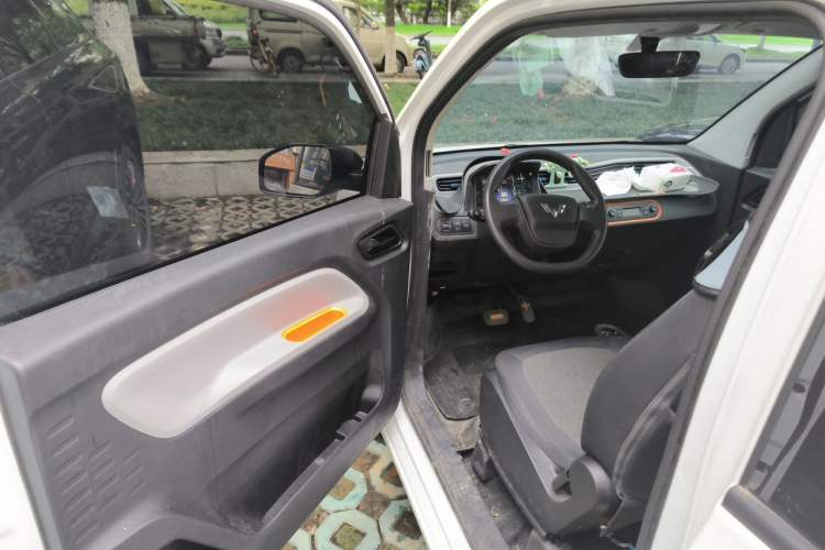 Used Wuling Hongguang MINIEV 2021 Macaron Premium Model – Lithium-NMC Driver Seat