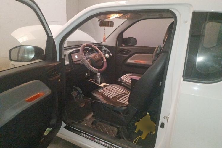 Used Wuling Hongguang MINIEV 2021 Macaron Fashion Model Lithium Iron Phosphate Driver Seat