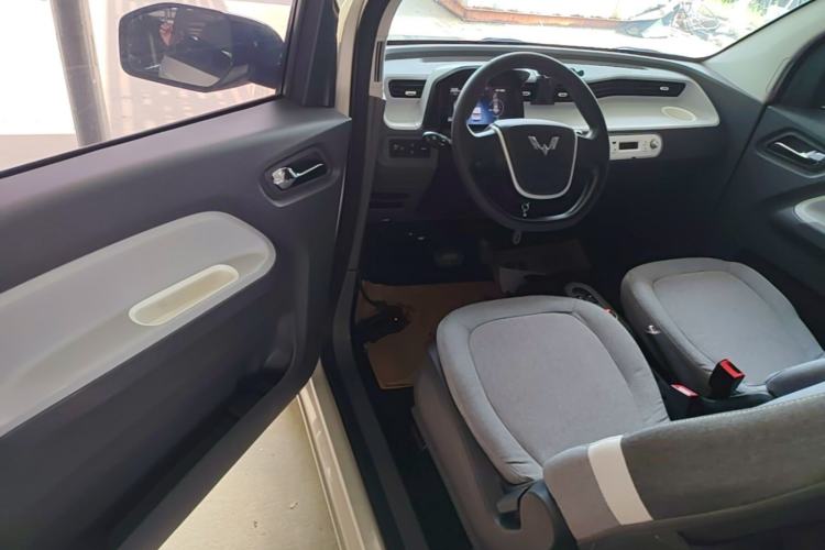 Used Wuling Hongguang MINIEV 2021 Macaron Premium Model – Lithium Iron Phosphate Driver Seat