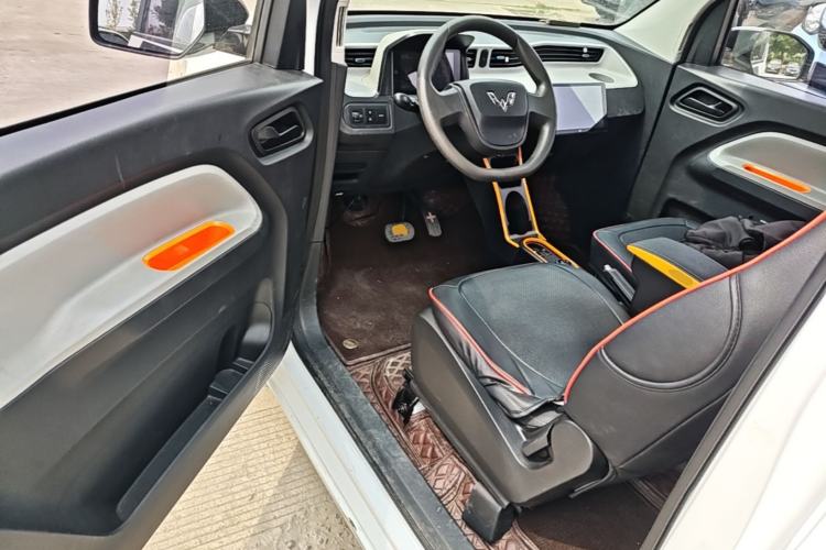 Used Wuling Hongguang MINIEV 2021 Macaron Fashion Edition Lithium-Ion Battery Driver Seat