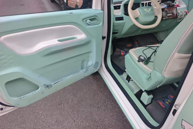 Used Wuling Hongguang MINIEV 2021 Macaron Fashion Edition Lithium-Ion Battery Driver Seat