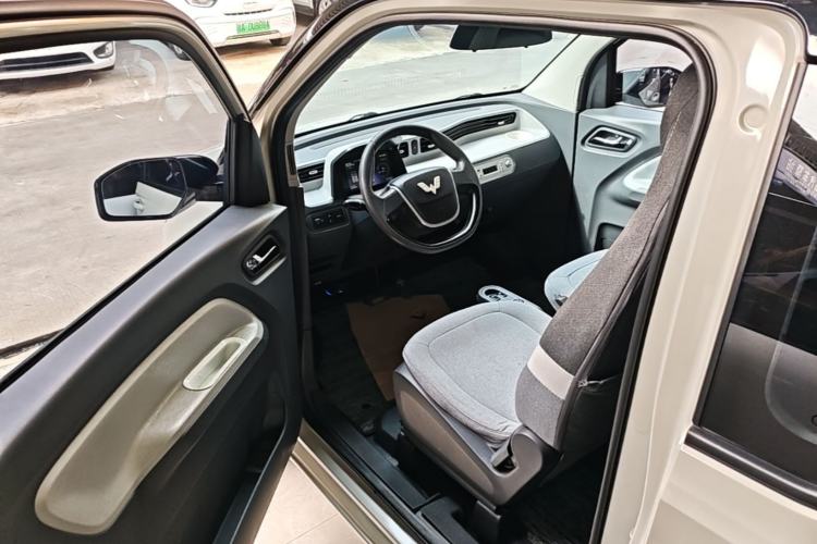 Used Wuling Hongguang MINIEV 2021 Macaron Premium Model – Lithium Iron Phosphate Driver Seat