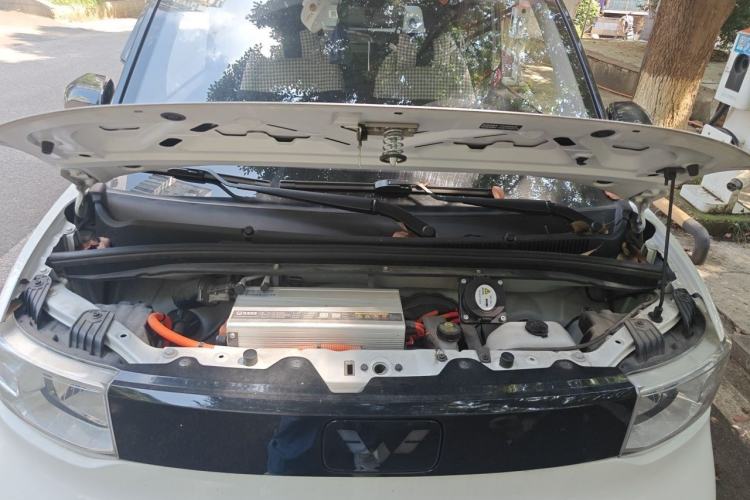 Used Wuling Hongguang MINIEV 2021 Macaron Fashion Edition Lithium-Ion Battery Engine Bay