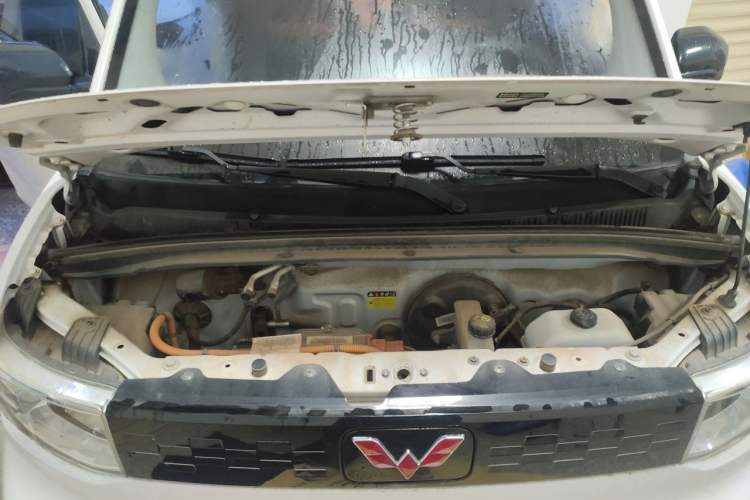 Used Wuling Hongguang MINIEV 2021 Macaron Fashion Edition Lithium-Ion Battery Engine Bay