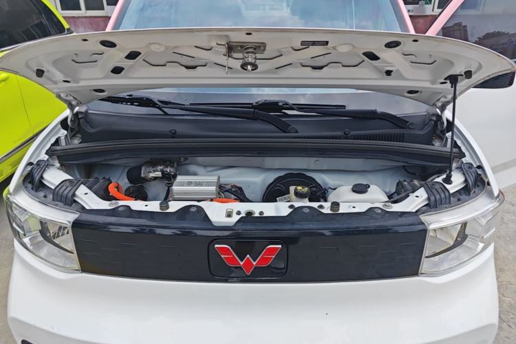 Used Wuling Hongguang MINIEV 2021 Macaron Fashion Edition Lithium-Ion Battery Engine Bay