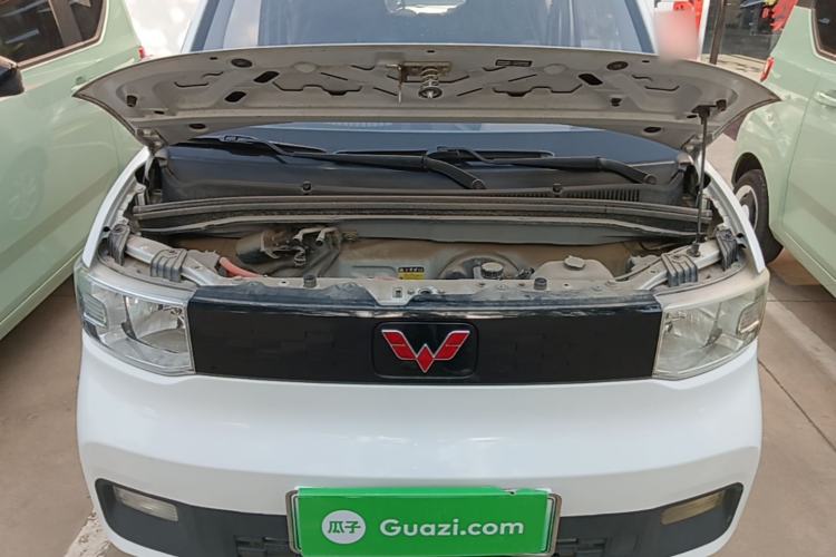 Used Wuling Hongguang MINIEV 2021 Macaron Fashion Model Lithium Iron Phosphate Engine Bay