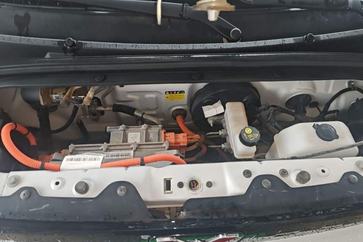 Used Wuling Hongguang MINIEV 2021 Macaron Fashion Edition Lithium-Ion Battery Engine Bay