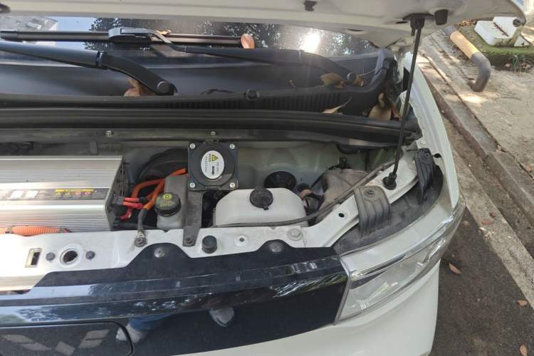 Used Wuling Hongguang MINIEV 2021 Macaron Fashion Edition Lithium-Ion Battery Engine Bay Left