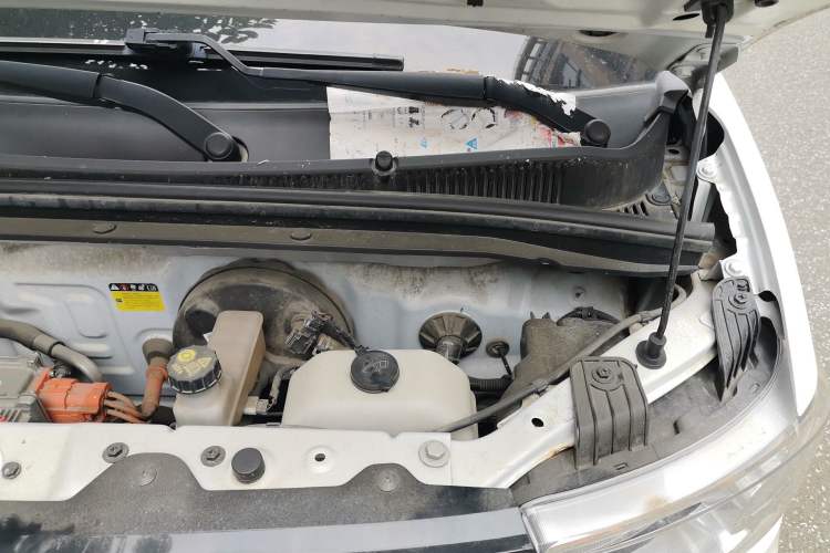 Used Wuling Hongguang MINIEV 2021 Macaron Fashion Edition Lithium-Ion Battery Engine Bay Left