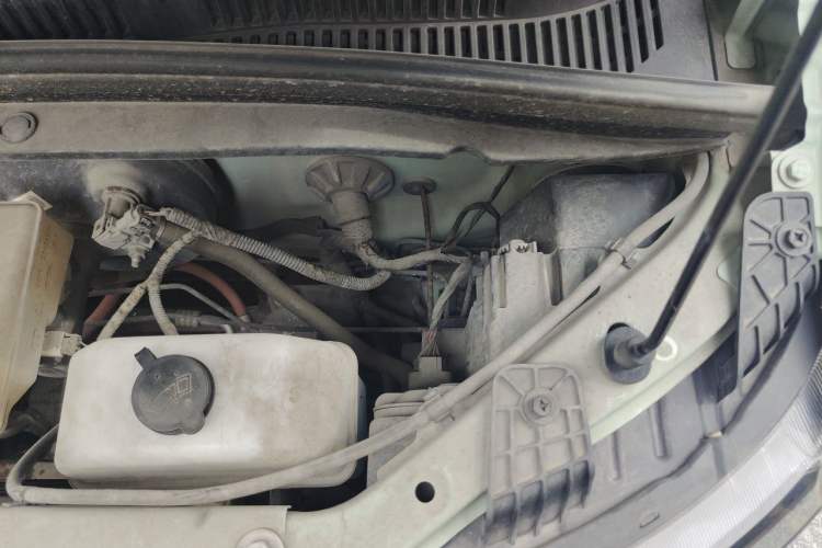 Used Wuling Hongguang MINIEV 2021 Macaron Fashion Edition Lithium-Ion Battery Engine Bay Left
