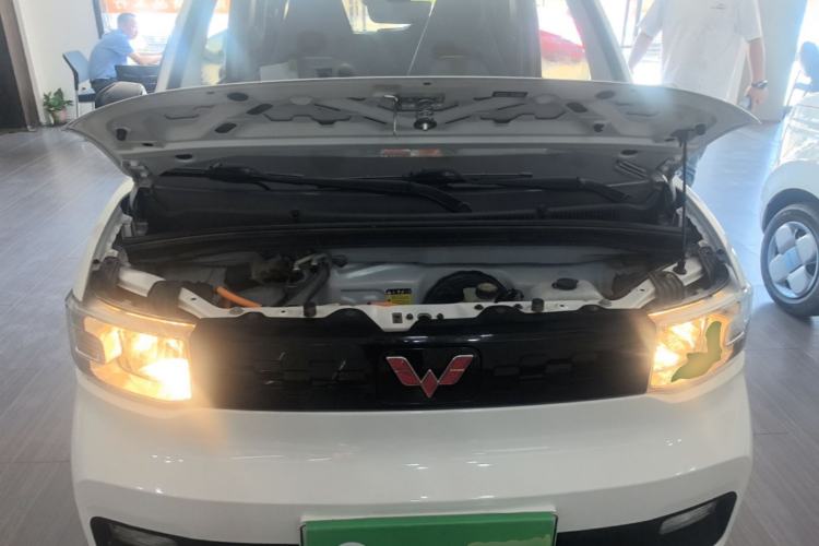 Used Wuling Hongguang MINIEV 2021 Macaron Fashion Model Lithium Iron Phosphate Engine Bay