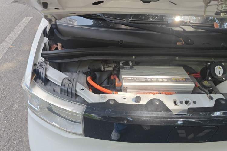Used Wuling Hongguang MINIEV 2021 Macaron Fashion Edition Lithium-Ion Battery Engine Bay Right